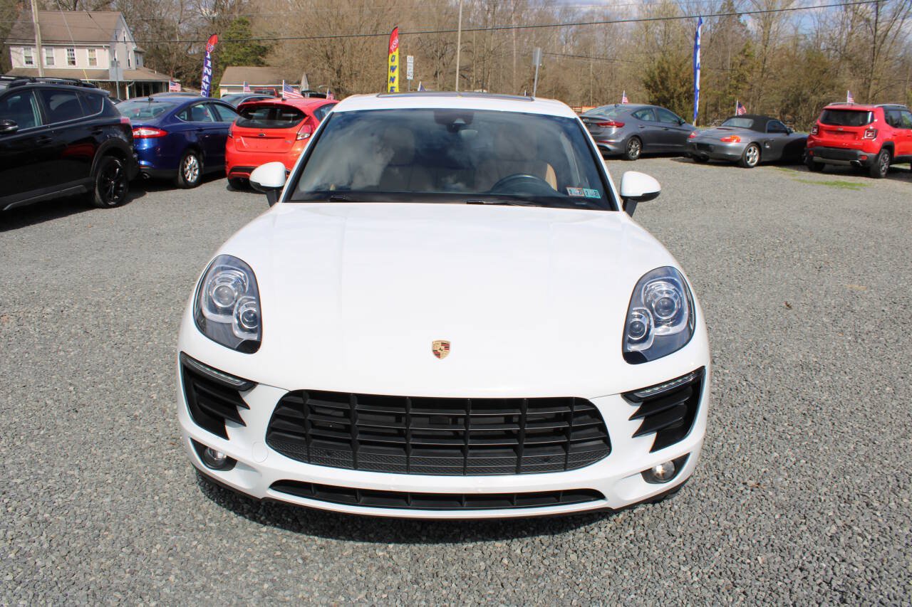 Used 2017 Porsche Macan AWD/4WD image 3
