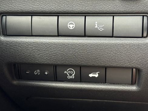 New 2026 Nissan Rogue Platinum AWD/4WD image 16
