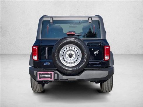 New 2025 Ford Bronco 4-Door image 8