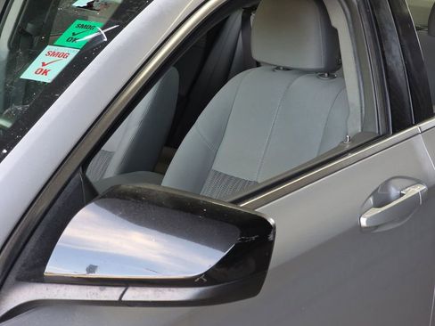 Used 2017 Chevrolet Impala LS image 24