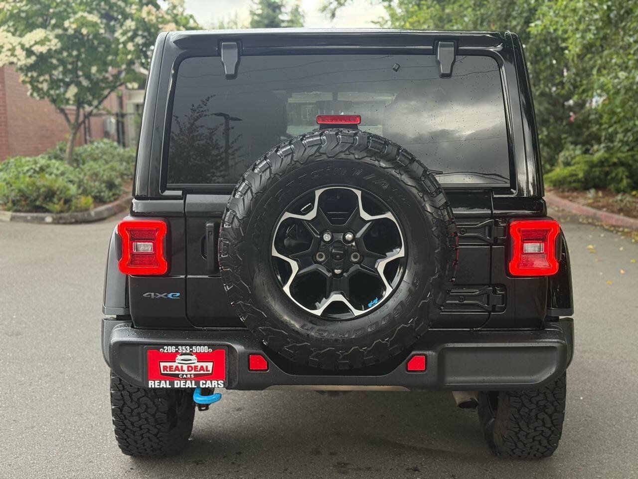Used 2022 Jeep Wrangler Unlimited Rubicon 4xe w/ Cold Weather Group AWD/4WD image 7