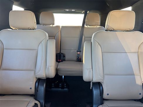 Used 2023 Chevrolet Tahoe Premier image 18