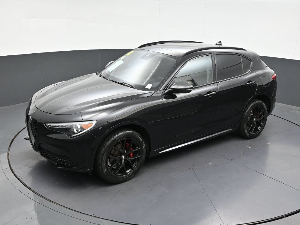 Used 2020 Alfa Romeo Stelvio Sport w/ Quick Order Package 22K Sport RWD image 15