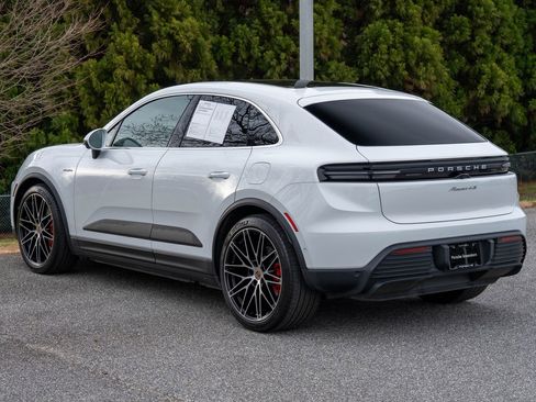 Certified 2025 Porsche Macan 4S Electric image 3