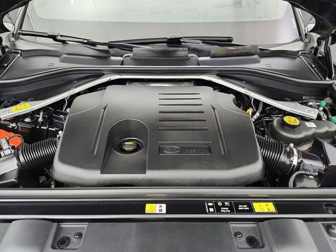 Certified 2024 Land Rover Range Rover Sport Dynamic SE image 46