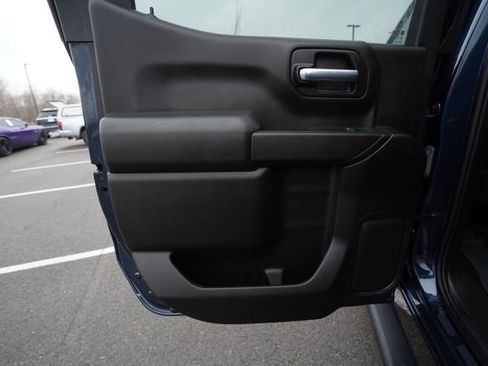 Used 2023 Chevrolet Silverado 1500 Custom image 15