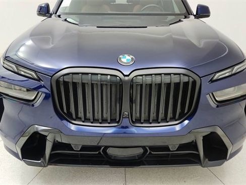 Used 2024 BMW X7 xDrive40i w/ Executive Package image 8
