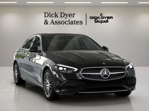 Used 2025 Mercedes-Benz C 300 Sedan image 5