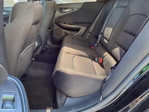Used 2018 Chevrolet Malibu LS FWD image 14