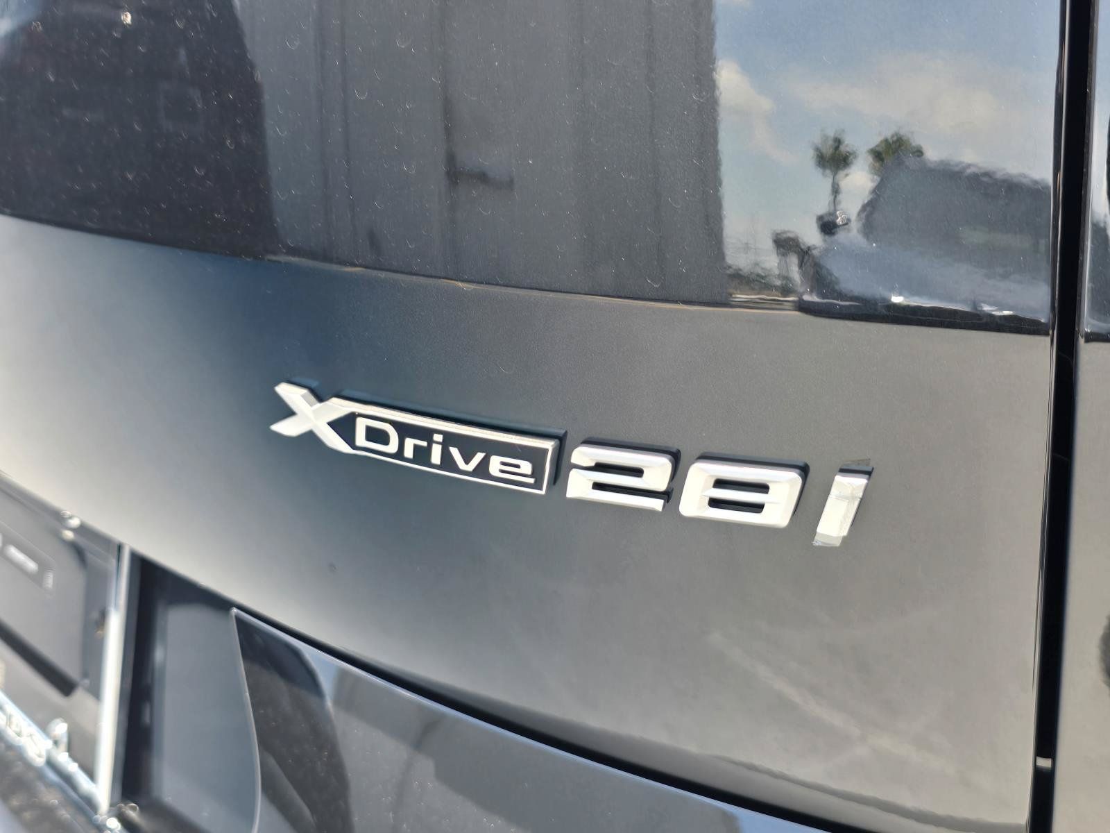 New 2026 BMW X2 xDrive28i w/ Technology Package AWD/4WD image 4