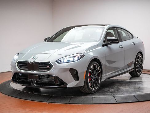 Used 2026 BMW M235i xDrive w/ Technology Package AWD/4WD image 1