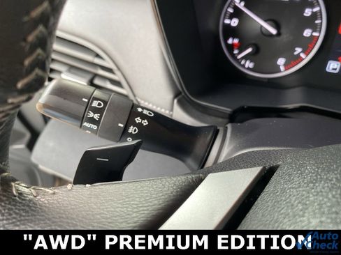 Used 2024 Subaru Outback Premium image 31