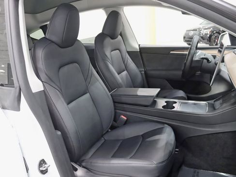 Used 2023 Tesla Model Y Long Range image 26