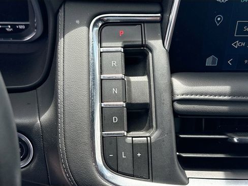 Used 2024 Chevrolet Tahoe LT AWD/4WD image 17