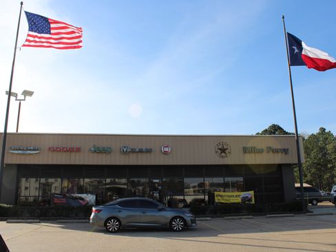 Used 2024 Nissan Sentra SV w/ SV Premium Package image 5