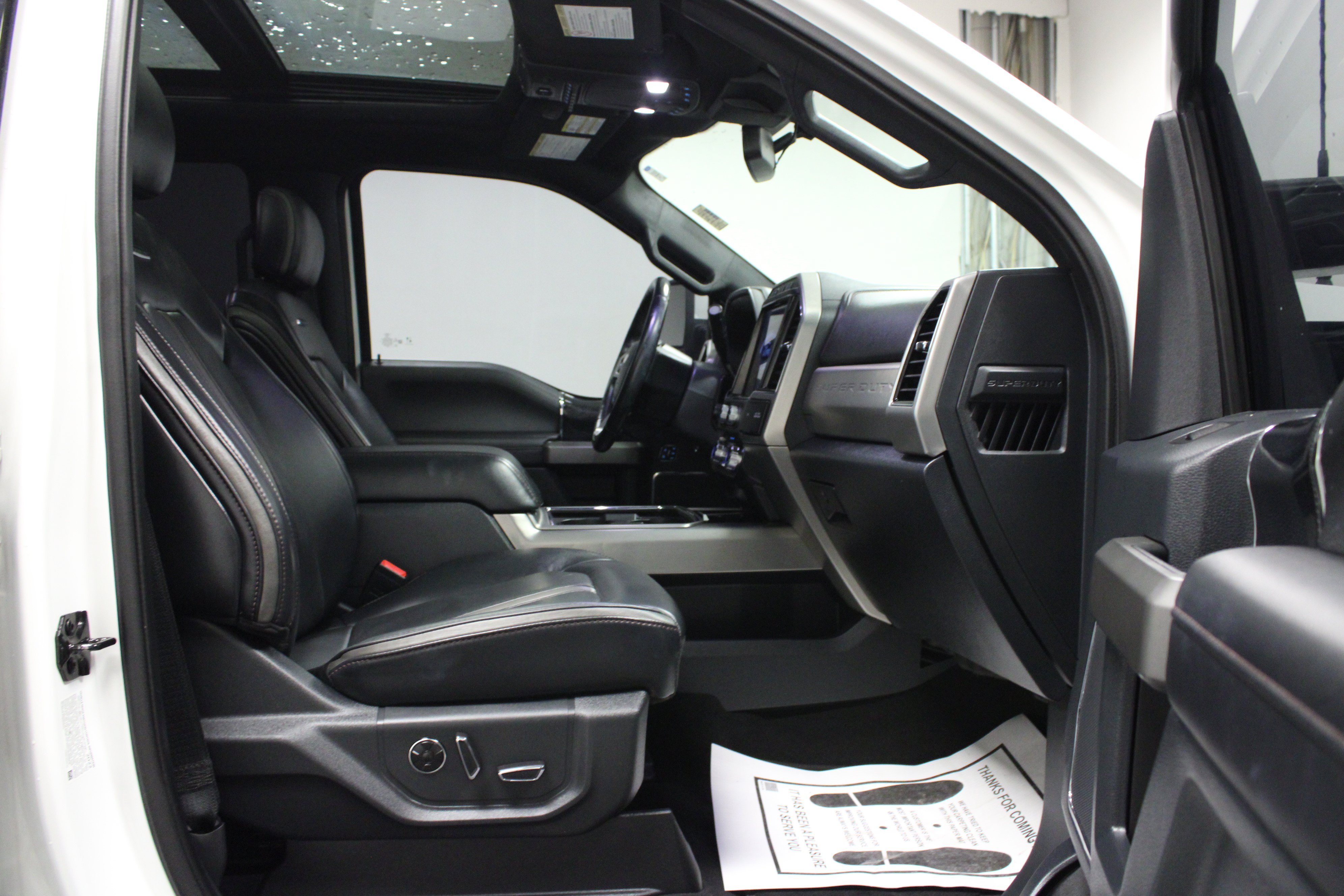 Used 2022 Ford F250 Platinum w/ Tremor Off-Road Package AWD/4WD image 16