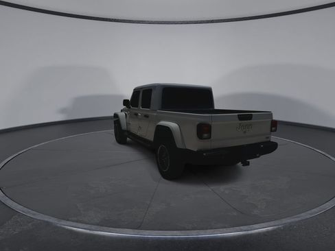 Used 2022 Jeep Gladiator Overland AWD/4WD image 7