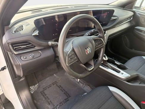 Used 2025 Buick Envista Preferred w/ Convenience I Package FWD image 21