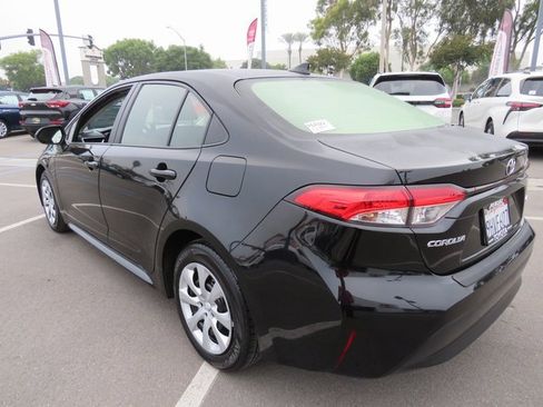 Certified 2023 Toyota Corolla LE image 8