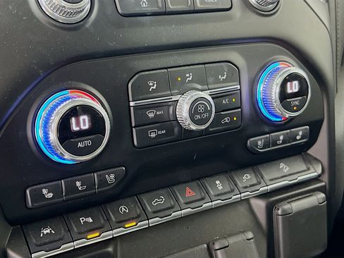 Used 2020 GMC Sierra 1500 AT4 w/ AT4 Premium Package image 16