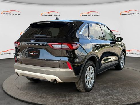 Used 2023 Ford Escape Active AWD/4WD image 10