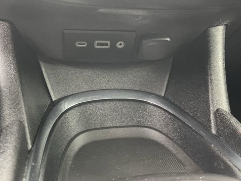 Used 2021 Chevrolet Malibu LT image 22