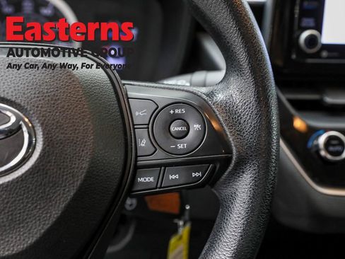 Used 2022 Toyota Corolla LE image 16