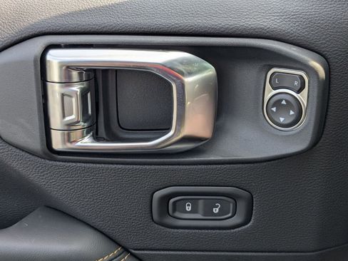 New 2025 Jeep Wrangler Sahara image 11