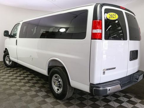 Used 2025 Chevrolet Express 3500 LT w/ LT Preferred Equipment Group RWD image 7