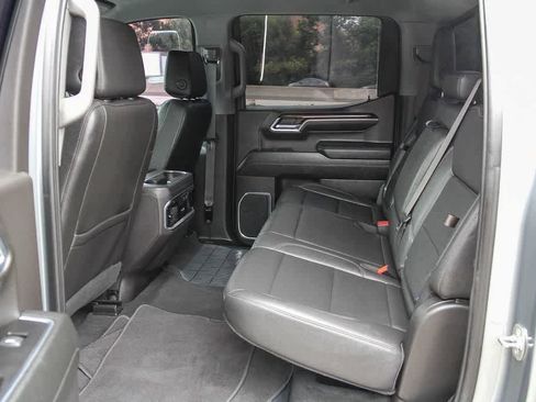 Used 2024 GMC Sierra 1500 SLT w/ SLT Premium Plus Package AWD/4WD image 16