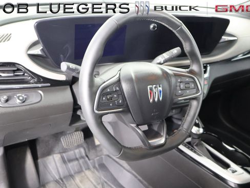Certified 2024 Buick Envista Avenir FWD image 13