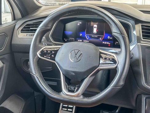 Used 2023 Volkswagen Tiguan SE R-Line FWD image 15