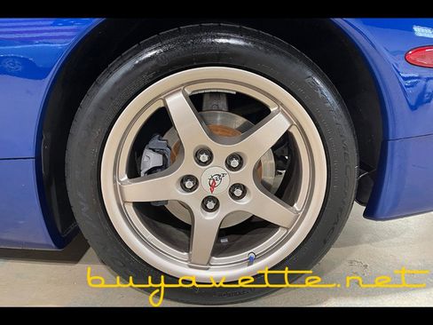 Used 2002 Chevrolet Corvette Coupe w/ Preferred Equipment Group2 image 10