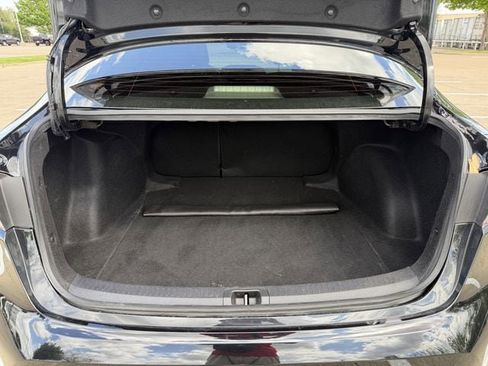 Used 2025 Toyota Corolla LE image 28