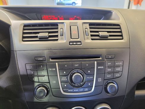 Used 2015 MAZDA MAZDA5 Grand Touring image 25