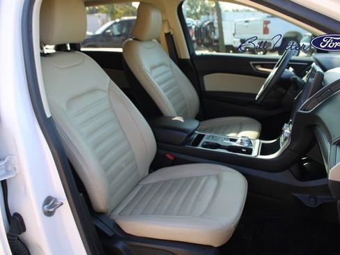 Certified 2022 Ford Edge SEL w/ Convenience Package image 11