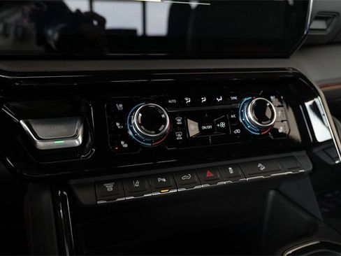 Used 2026 GMC Sierra 2500 AT4 w/ AT4 Premium Plus Package image 13