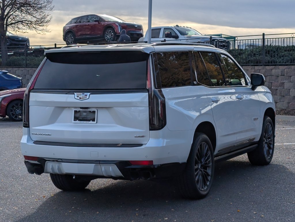 Used 2023 Cadillac Escalade V AWD/4WD image 5