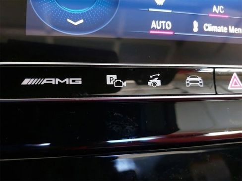 Used 2022 Mercedes-Benz SL 63 AMG 4MATIC w/ Driver Assistance Package image 35