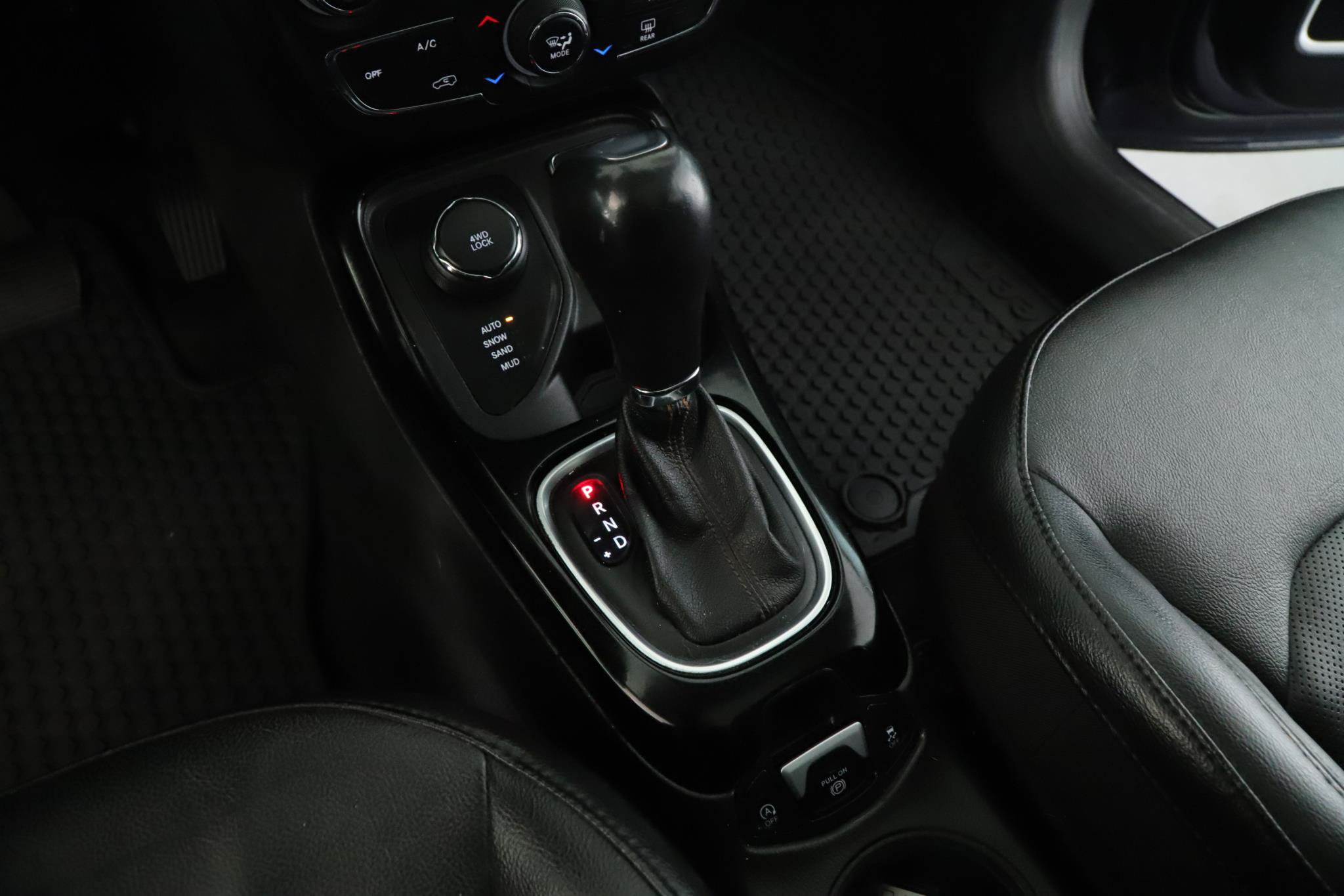 Used 2020 Jeep Compass Limited w/ Rear Convenience Group AWD/4WD image 15
