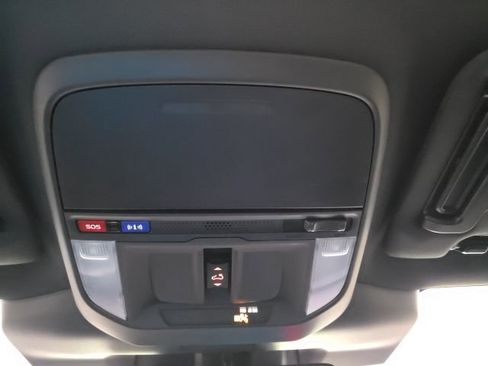 Certified 2025 Subaru Forester Premium AWD/4WD image 20