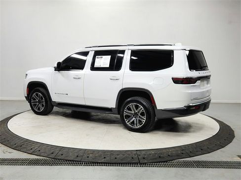 Used 2022 Jeep Wagoneer Series III image 5