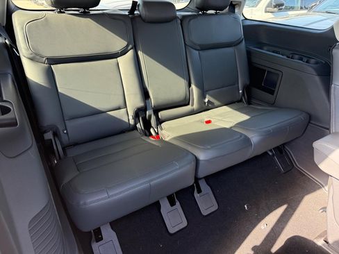 New 2026 Ford Expedition Active image 5