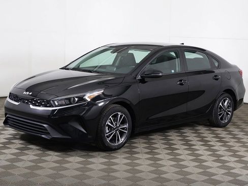 Used 2024 Kia Forte LXS w/ LXS Technology Package FWD image 7
