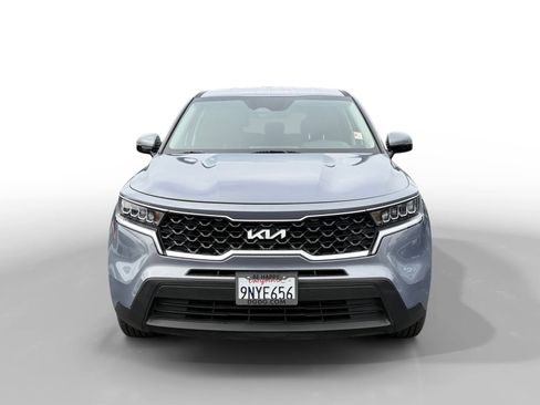 Used 2022 Kia Sorento LX image 8