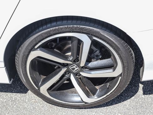 Used 2019 Honda Accord Sport image 7