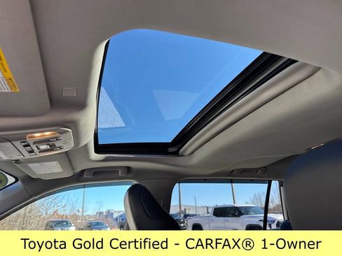 Certified 2021 Toyota Highlander XLE image 25