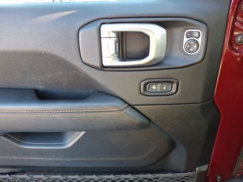 Used 2021 Jeep Gladiator Mojave image 12