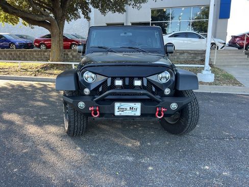 Used 2017 Jeep Wrangler Unlimited Sport w/ Connectivity Group image 2