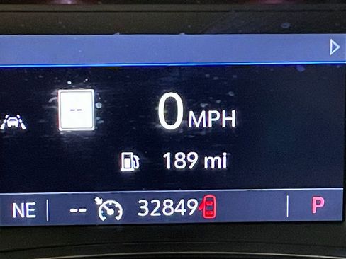 Used 2023 Chevrolet Traverse RS image 6